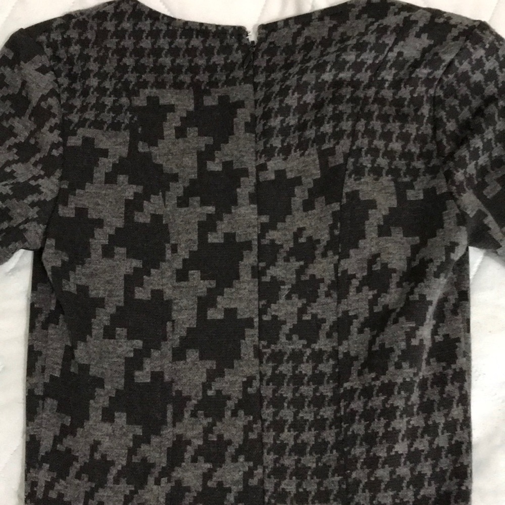 Le Chateau Black Gray Half Sleeve Top Size XXS - Picture 10 of 14